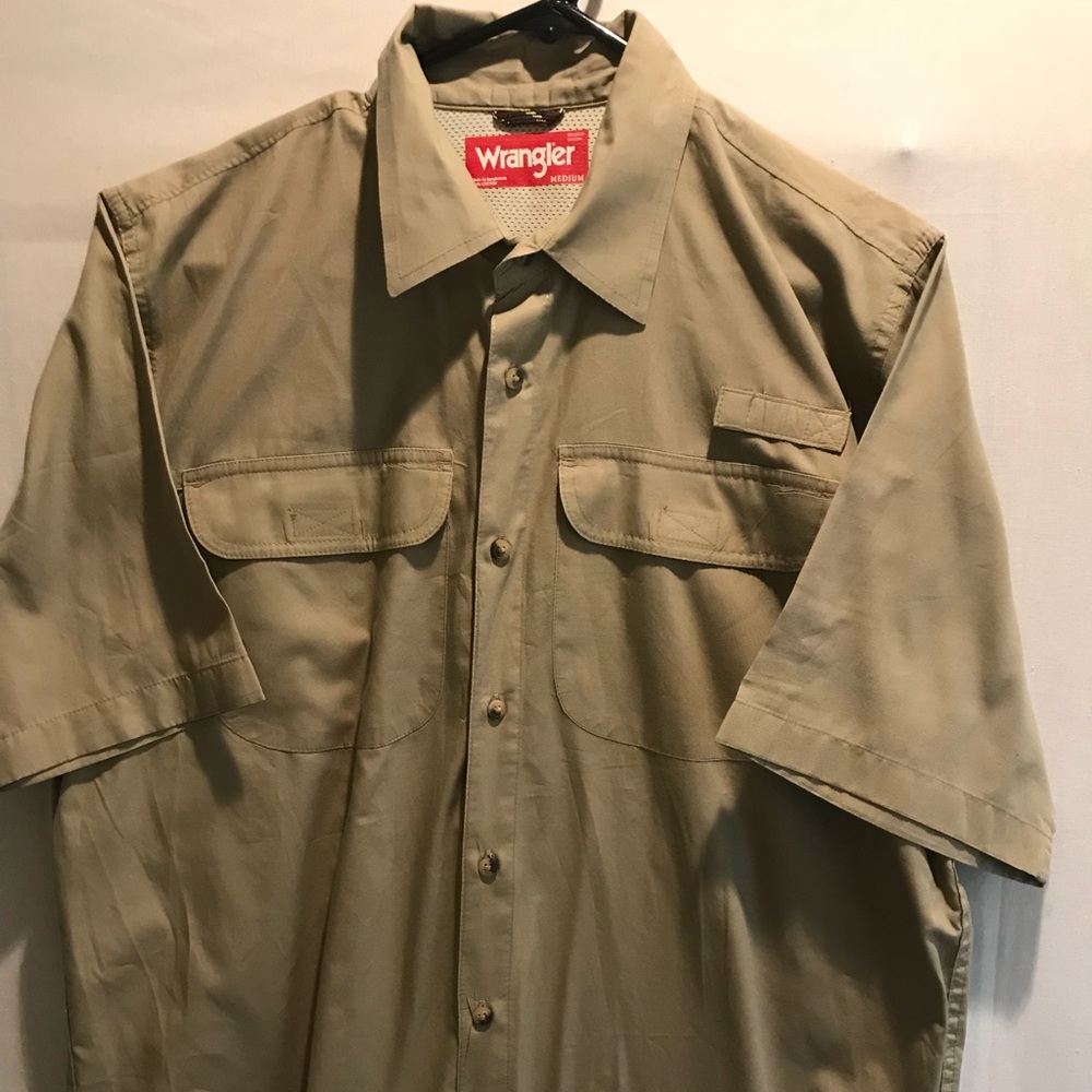 Men’s Wrangler Brown Work Shirt Size Medium